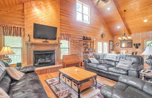 Cozy Mountain Retreat W/ Scenic Views 3 Bedroom Home by RedAwning - Photo 8