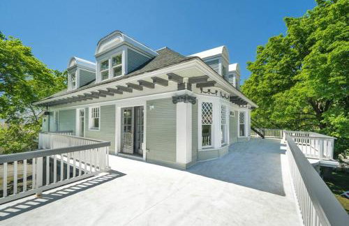 Historic Manor with 8 BDRMS 9 BATHS & 3 Kitchens - Foto 75