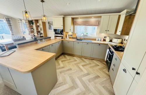 The Pink Lady with games table - Foto 5