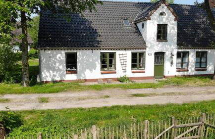 Ferienwohnung "Deichblick" Ruheoase für Naturliebhaber und Radfahrer in Katingsiel - Foto 1