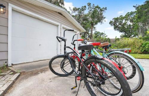 Onyx House King Size Beds Bikes Games Wine - Foto 4