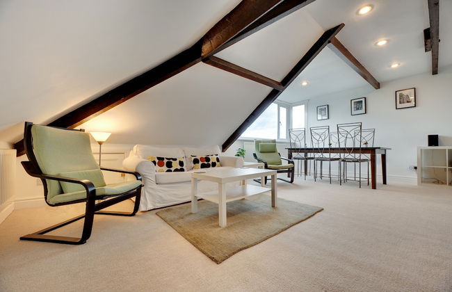 Percy Apartments - By Week2Week - Photo 10