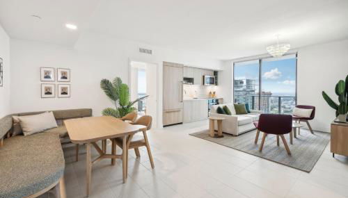 Stunning Lux 2 Bed 2 Bath with Panoramic View from Balcony - Foto 4