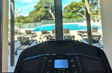 Côté Golf, bel appartement RDC avec terrasses dans Golf, piscine, tennis, à 5mn de l'Isle sur la Sorgue - Foto 25