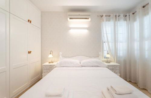 La Caleta Luxury Seaside Villa with 3 Bedrooms and Private Pool - Foto 32