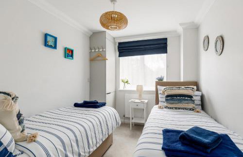 Modern, comfy Town centre gem, near beach, parking - Foto 4