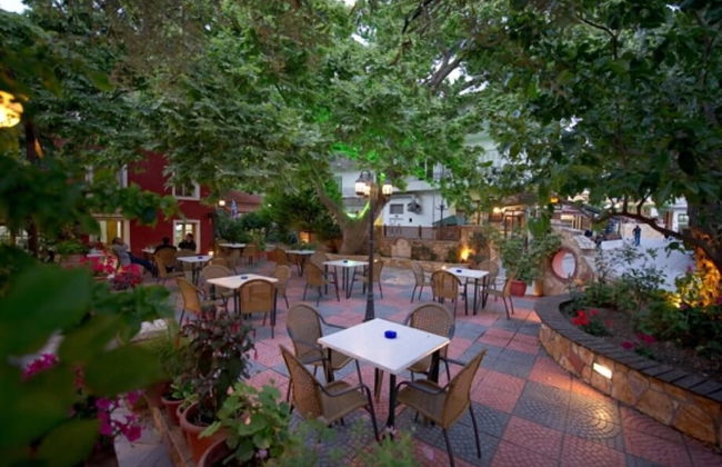 Oasis Exclusive - Photo 77