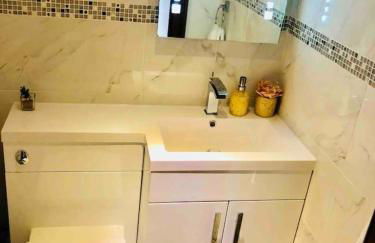 Beautiful 4-bed Villa in Glasgow - Foto 38