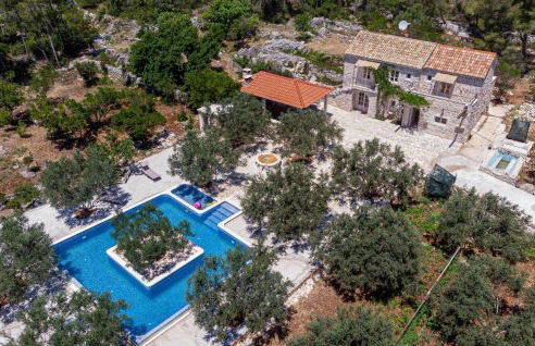 2 Bedroom Lovely Home In Blato - Foto 1