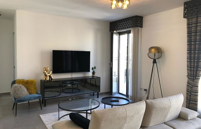 New Luxurious 2BR front old city Legacy - Photo 11