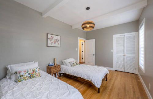 Pool House Near NYC FIFA Stay for Groups - Foto 27