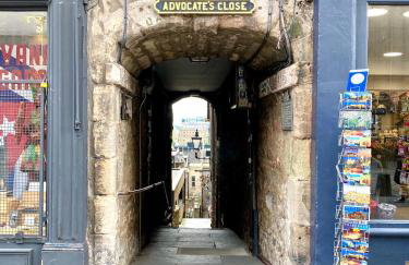 Advocates Apartment - Photo 24