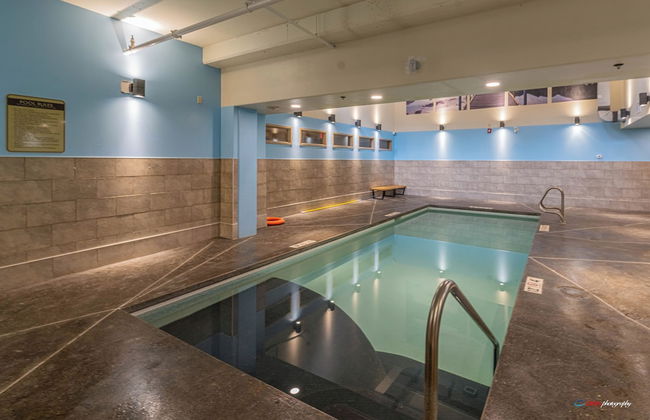 Mountain Retreat - Pool - Hot Tub - Spa - Photo 12