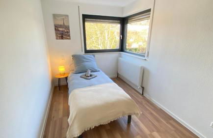 K41 I Ruhiges Haus mit Garten für 8 Personen I Nähe Messe & A81 Stuttgart - Foto 4