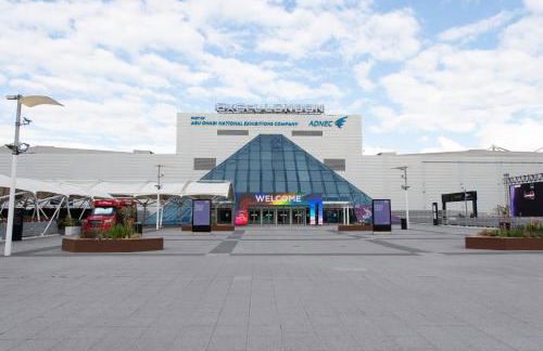 Penthouse with O2 Arena View, Free Parking & Portable AC - Foto 55