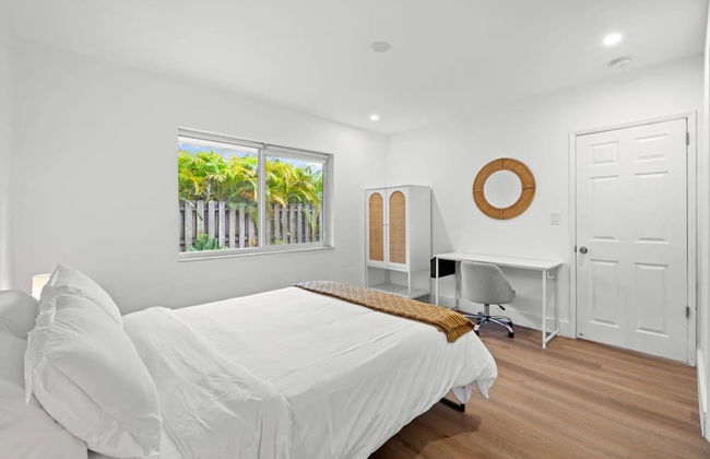 Spacious 2 BR Sailboat Bend - Photo 13