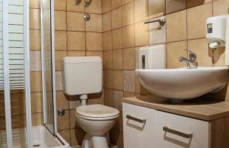 Matea Apartments Milna - Photo 13