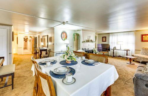 Walk to Shops and Eats Apt in Downtown Elizabeth - Foto 6