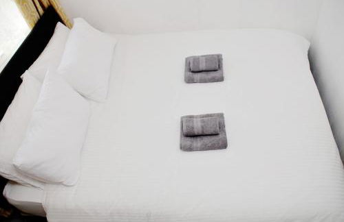 SM Dreams Unlimited Serviced Accommodation- Stanwell-Staines-Heathrow - Foto 49