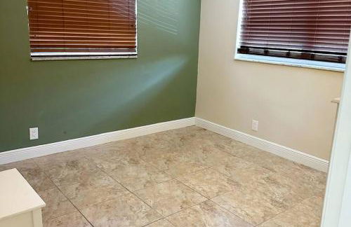 Waterfront corner 2/1 Apt - Foto 21