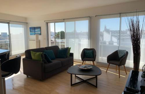 Appt 4 pers, centre-ville tout à pieds, plage 300m, aperçu mer, très calme parking privé, possibilité garage et location vélos électriques - Foto 1