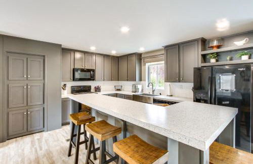 Riverfront Helena Retreat with Small Dock and Kayaks! - Foto 7