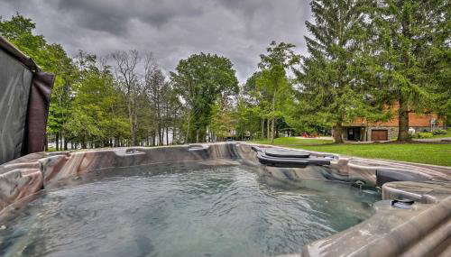 Indian Lake Retreat with Wet Bar and Covered Deck - Foto 2