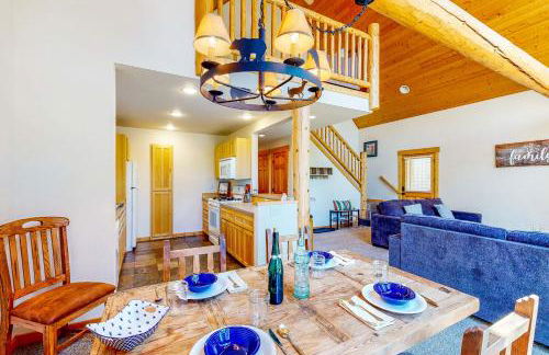 Gateway to Crater Lake! Resort Retreat with Pool - Foto 9