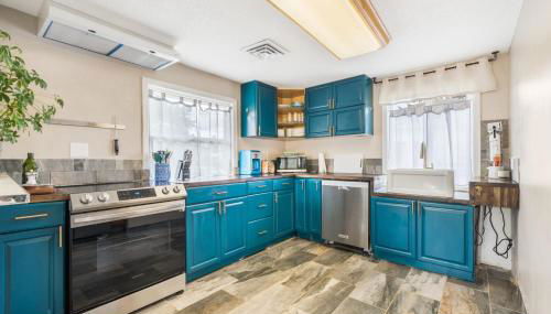 Charming Family-Friendly 2 Bedroom 1 Bathroom Retreat Near Astoria & Beach - Foto 3