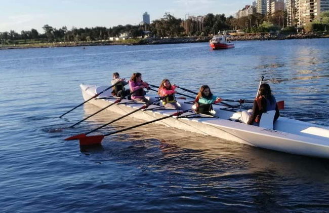 Tour en bote de remo por Montevideo - Foto 1