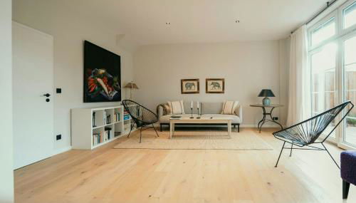 Renovated Semi-Detached House With Garden Views - Foto 2