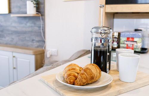 2Bed Whitley Bay Home - Free Parking, Close to beach & St Mary's Lighthouse - Photo 57