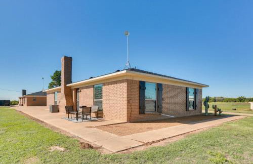 Ranch Getaway with Pool and Horse Stall Access! - Foto 21