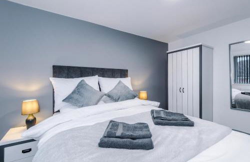 3BR Elegant House in Leeds Sleeps 6 Parking - Foto 58