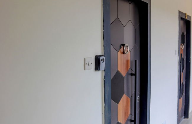 Peaceful And Unique Studio Jkia Airport Stay - Photo 10