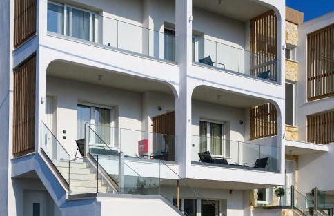 Evelio Living - Photo 1