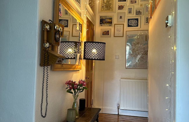 Quirky Apartment in the Heart of Leith With Garden - Foto 9