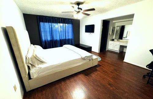 Super Cozy 4 Bedroom - Sleeps 10 Great for families and professionals - Foto 22