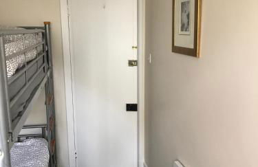 The Shorehouse - Photo 4