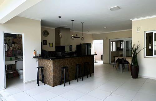 Portal da Olaria | Casa com piscina a 200m da praia - Foto 8