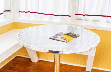 Cottage 11 - Double Queen Beds plus Child Loft w 2 Twins Private Bath & Kitchenette Pets Allowed Fee applies - Foto 15