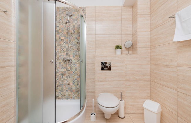 Willa 4 Pory Roku Apartment by Renters - Photo 32