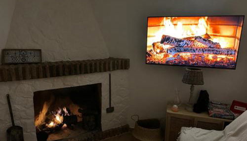 Casa Caraza. Un olivar con vistas al castillo de Juego de Tronos - Foto 2