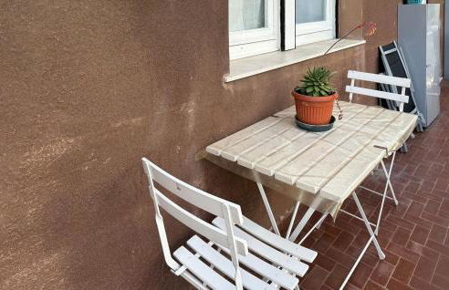 1 Bedroom Nice Apartment In Recco - Foto 8