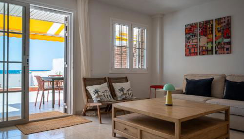 AT148 Frente la playa, jardín privado, vistas mar - Foto 3