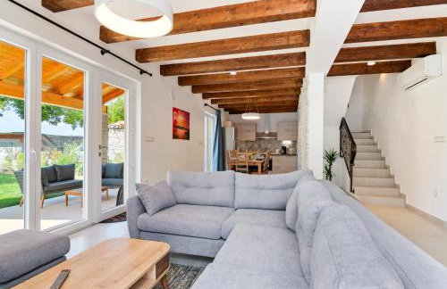 Quaint Holiday Home near Buzet with Terrace - Foto 5