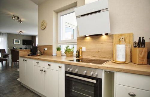 Ferienhaus Pfingstrose Haus - Kamin, Terrasse, Garten - Foto 20