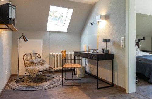 Freistehendes Ferienhaus mit Kamin, Sauna, atemberaubenden Blick ins Tal, mehrere Terrassen, 1500qm Grundstück 1,6m hoch eingezäunt - Foto 14