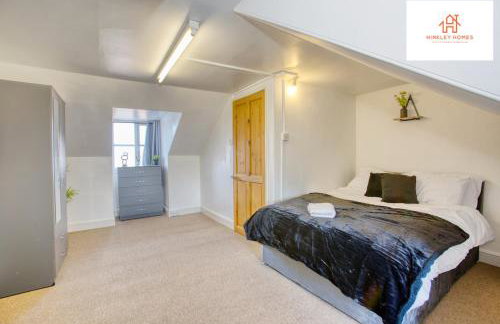 Spacious 6-Bedroom House with Parking in Bridgwater Ideal for Contractors & Group Stays - Foto 29