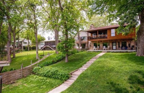 5BR 3.5BA Waterfront Boat, Dock and Kayaks, Lake McQueeney by Austin Vacay - Foto 46